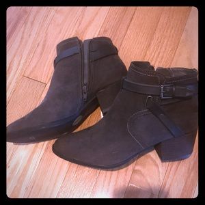 NWT- Adorable brown booties: Priced to sell!!